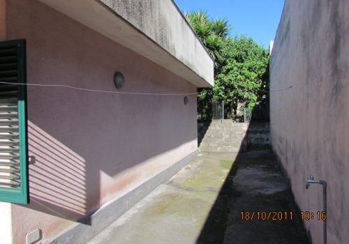 1318977694.jpg